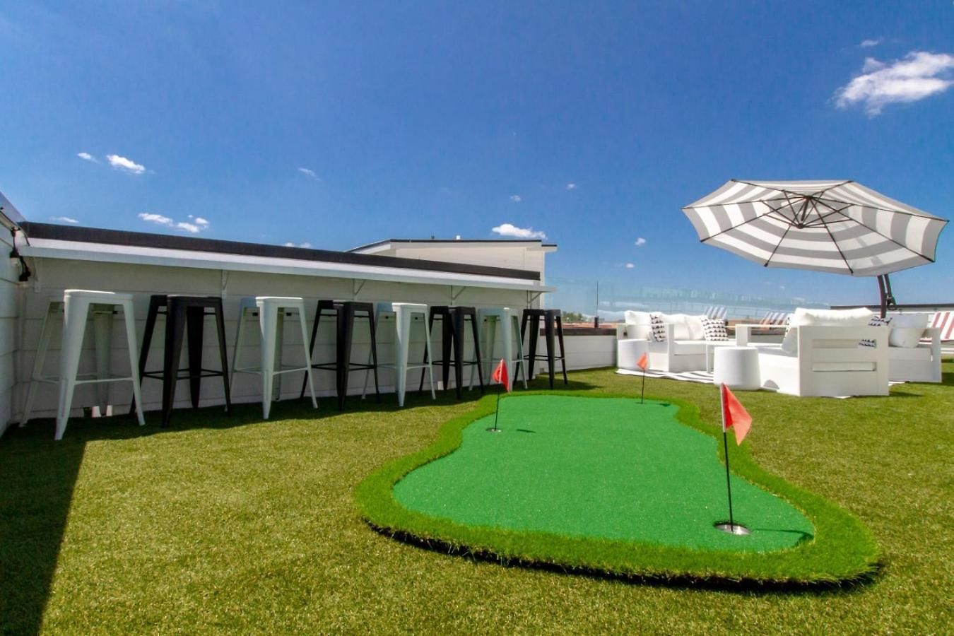 Holiday home Playmate Lounge Rooftop Hot Tub Game *