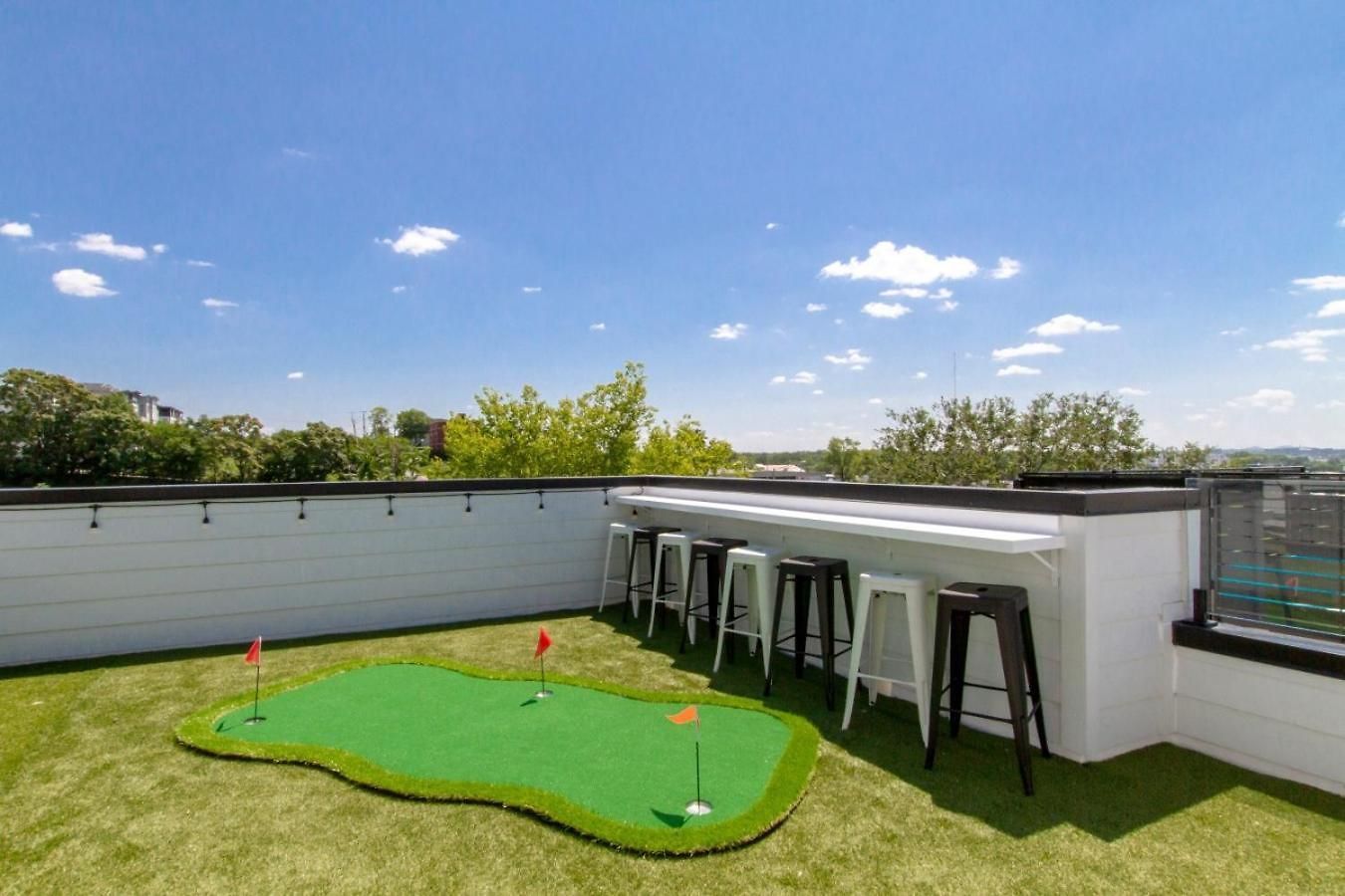 Holiday home Playmate Lounge Rooftop Hot Tub Game *