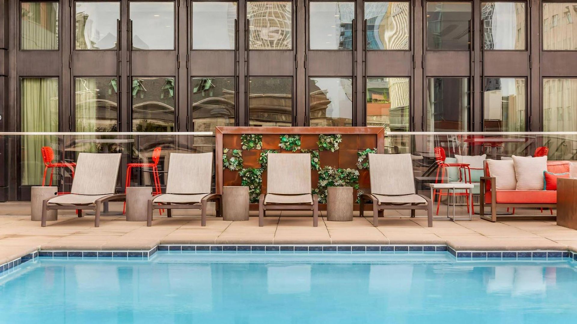 Hotel Cambria Downtown 4*