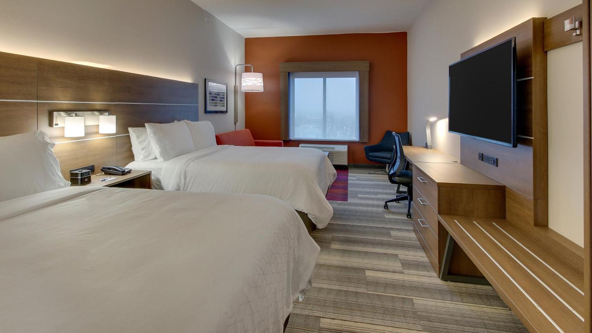 Hotel Express & - Metrocenter Downtown By Ihg