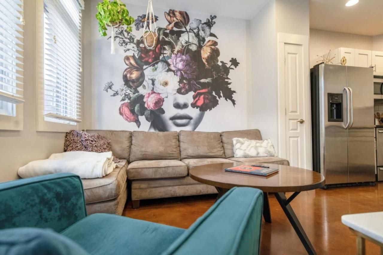 Holiday home West End Townhome With 2 En-suites And Free Private Parking
