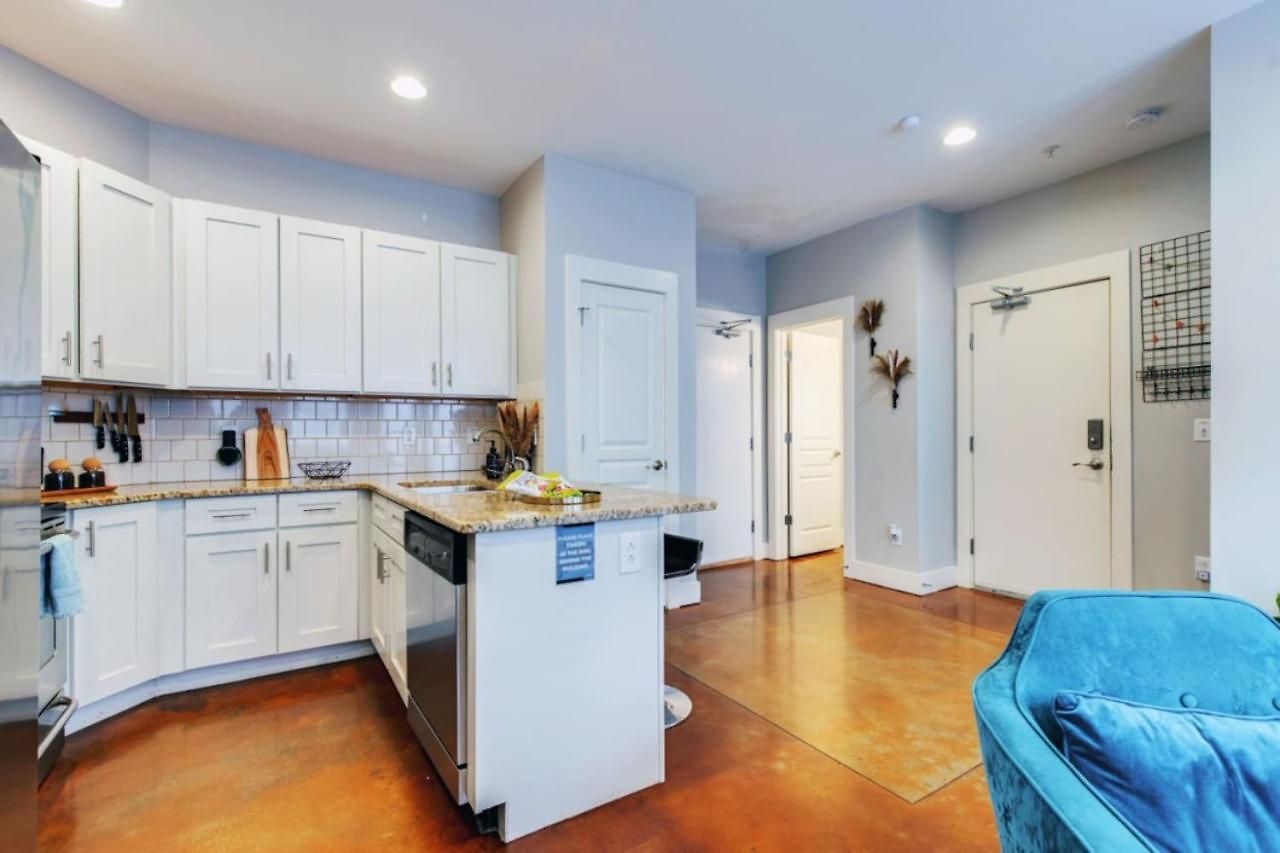 West End Townhome With 2 En-suites And Free Private Parking Holiday home Nashville
