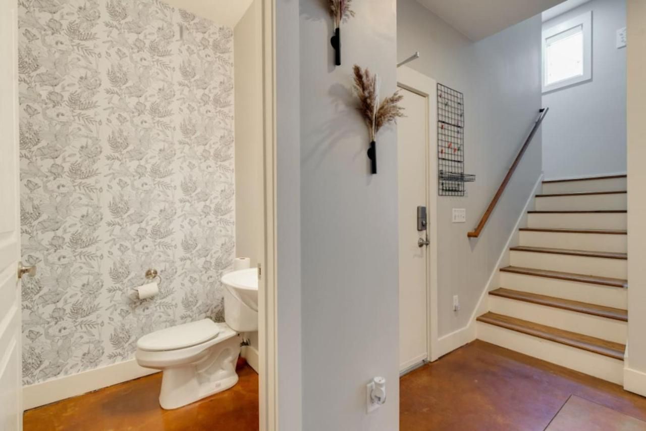 West End Townhome With 2 En-suites And Free Private Parking Nashville