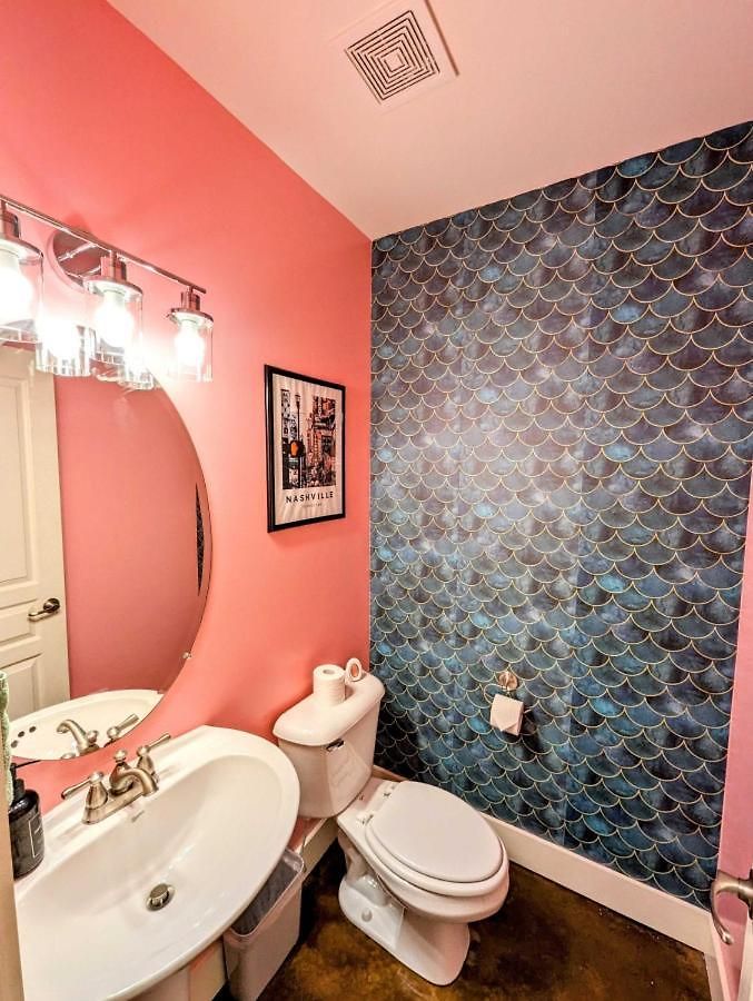 Spacious 3-story West End | Free Garage Parking For 2 | Walk To Vanderbilt & Music Row Apartment *