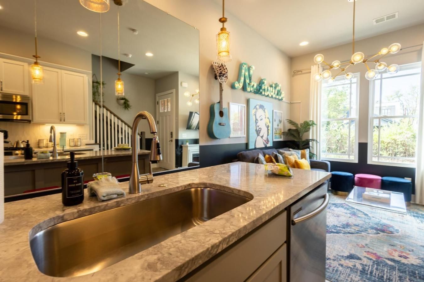 Heights Townhome With Free Parking & 3 Baths Nashville