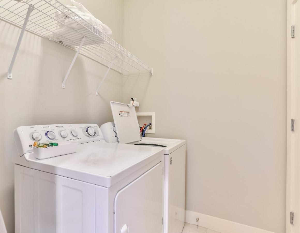 Spacious 3-story West End | Free Garage Parking For 2 | Walk To Vanderbilt & Music Row Nashville