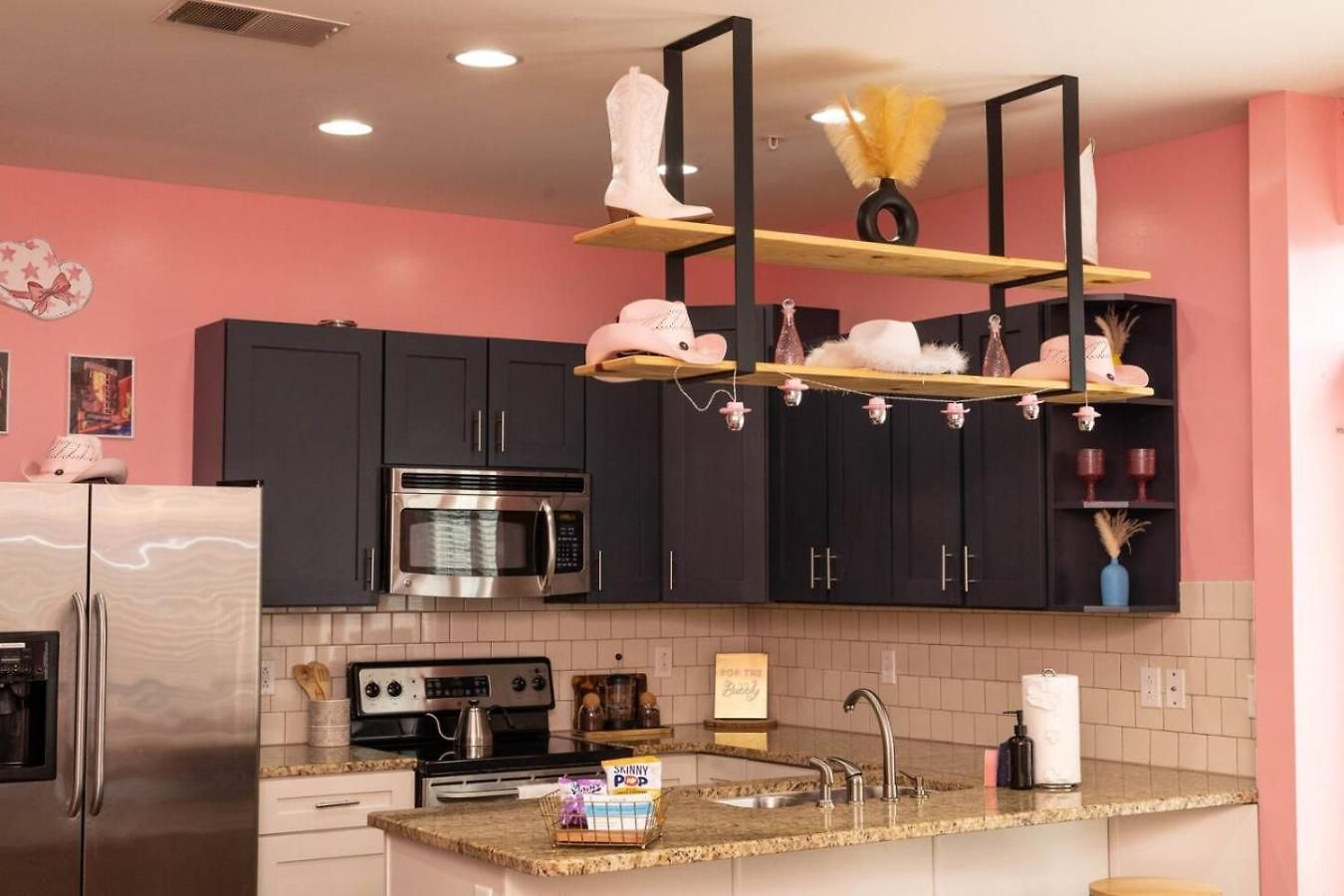 Pink Experience - West End Broadway & Restaurants Nashville