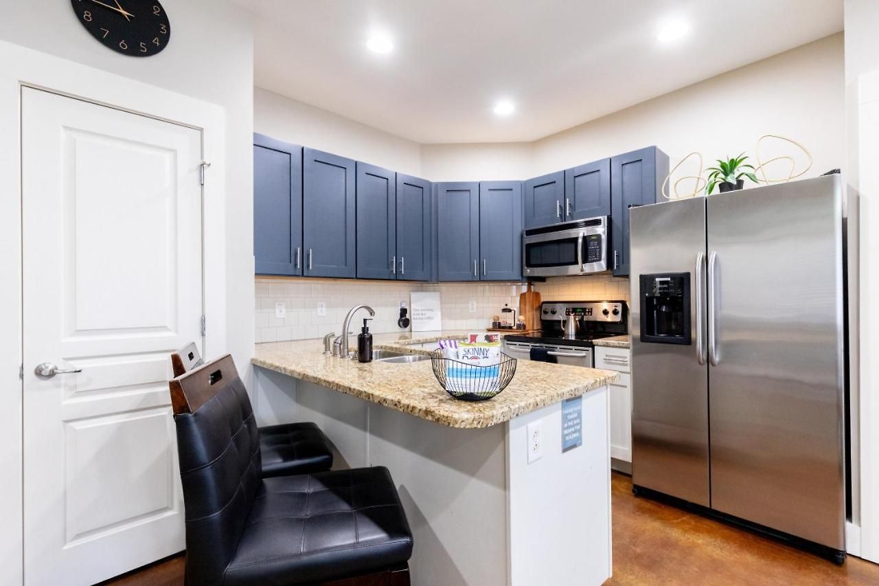 Apartment The Johnny Cash - Music Row District - Free Garage Parking - King Bed