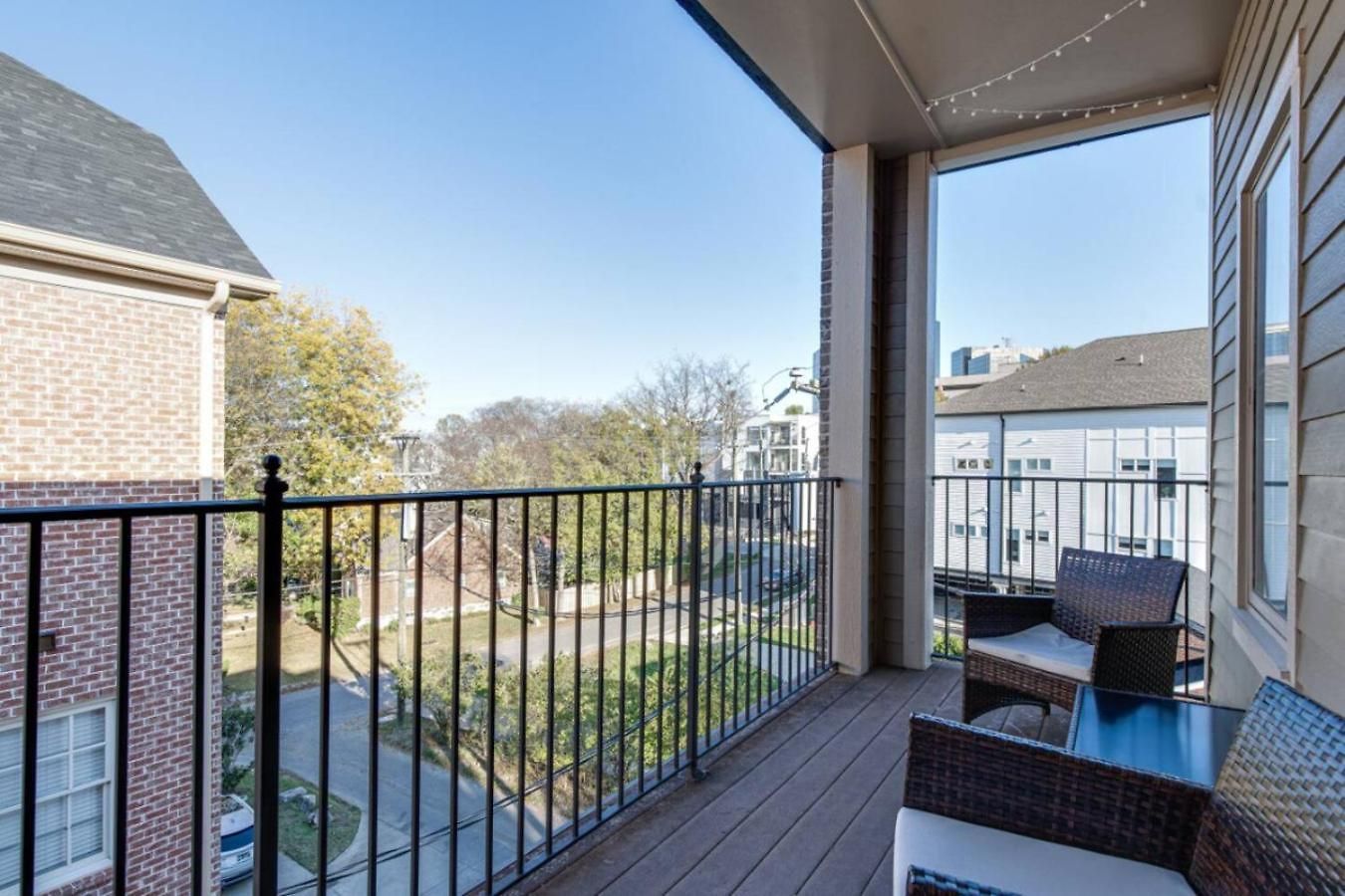 Pink Experience - West End Broadway & Restaurants Apartment