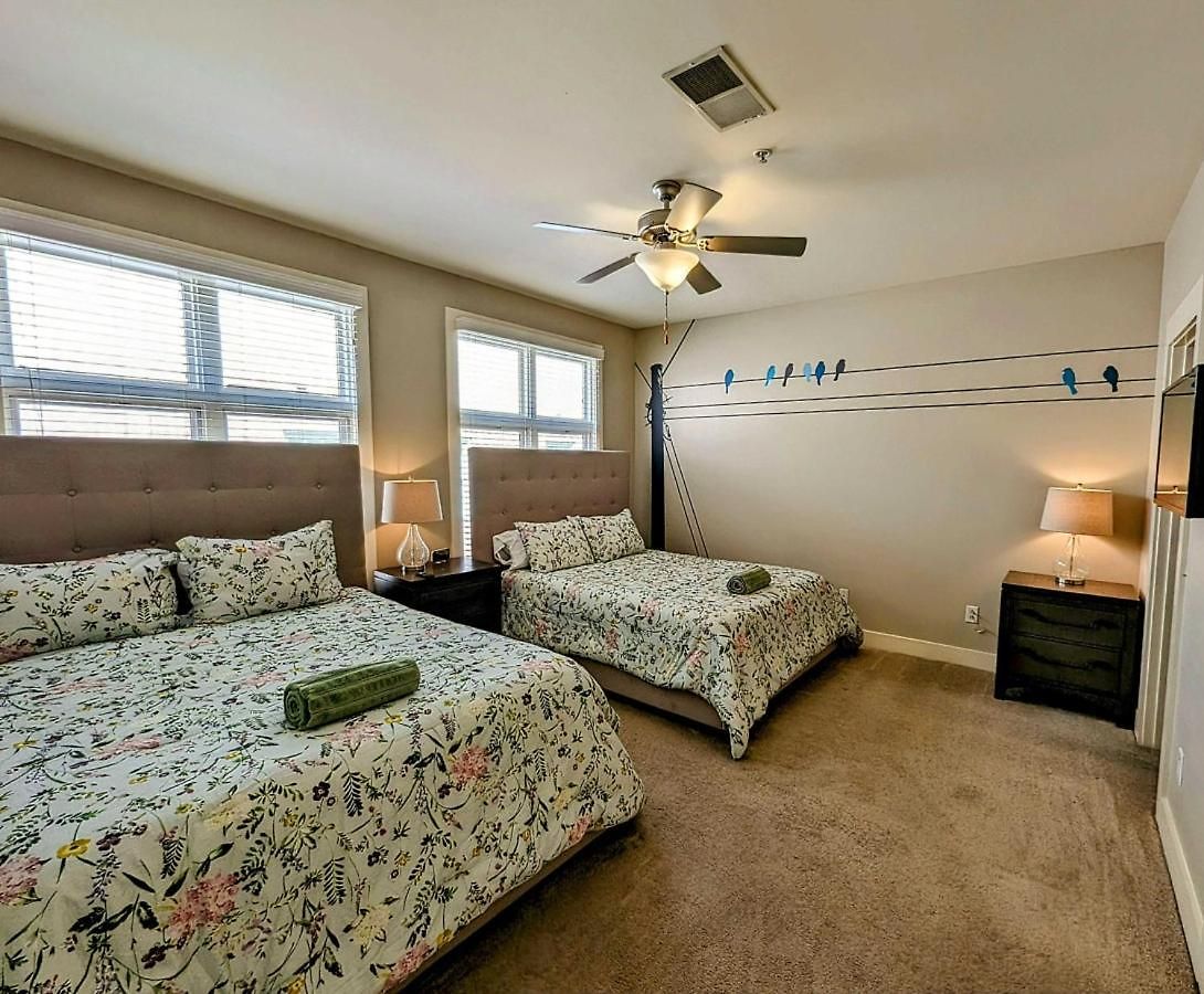 Apartment 3-story West End | Free Garage Parking | Near Vanderbilt Medical *