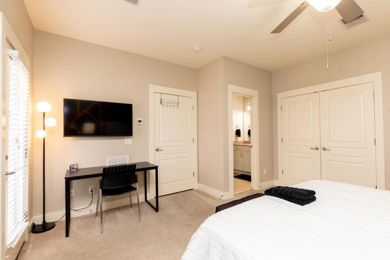 The Johnny Cash - Music Row District - Free Garage Parking - King Bed