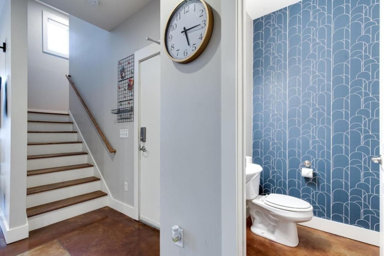 Three-level West End With Private Office And Free Secured Parking * Nashville