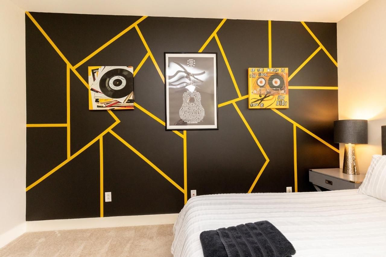 The Johnny Cash - Music Row District - Free Garage Parking - King Bed Apartment Nashville