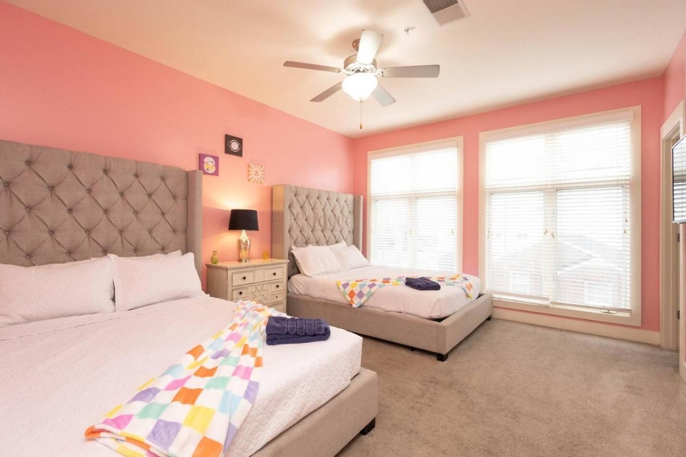 Pink Experience - West End Broadway & Restaurants Apartment *