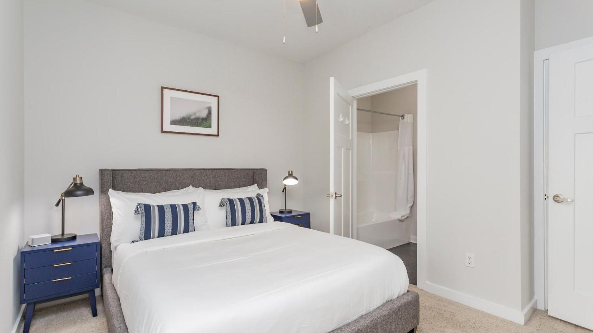 Cozysuites At Music Row Apartment