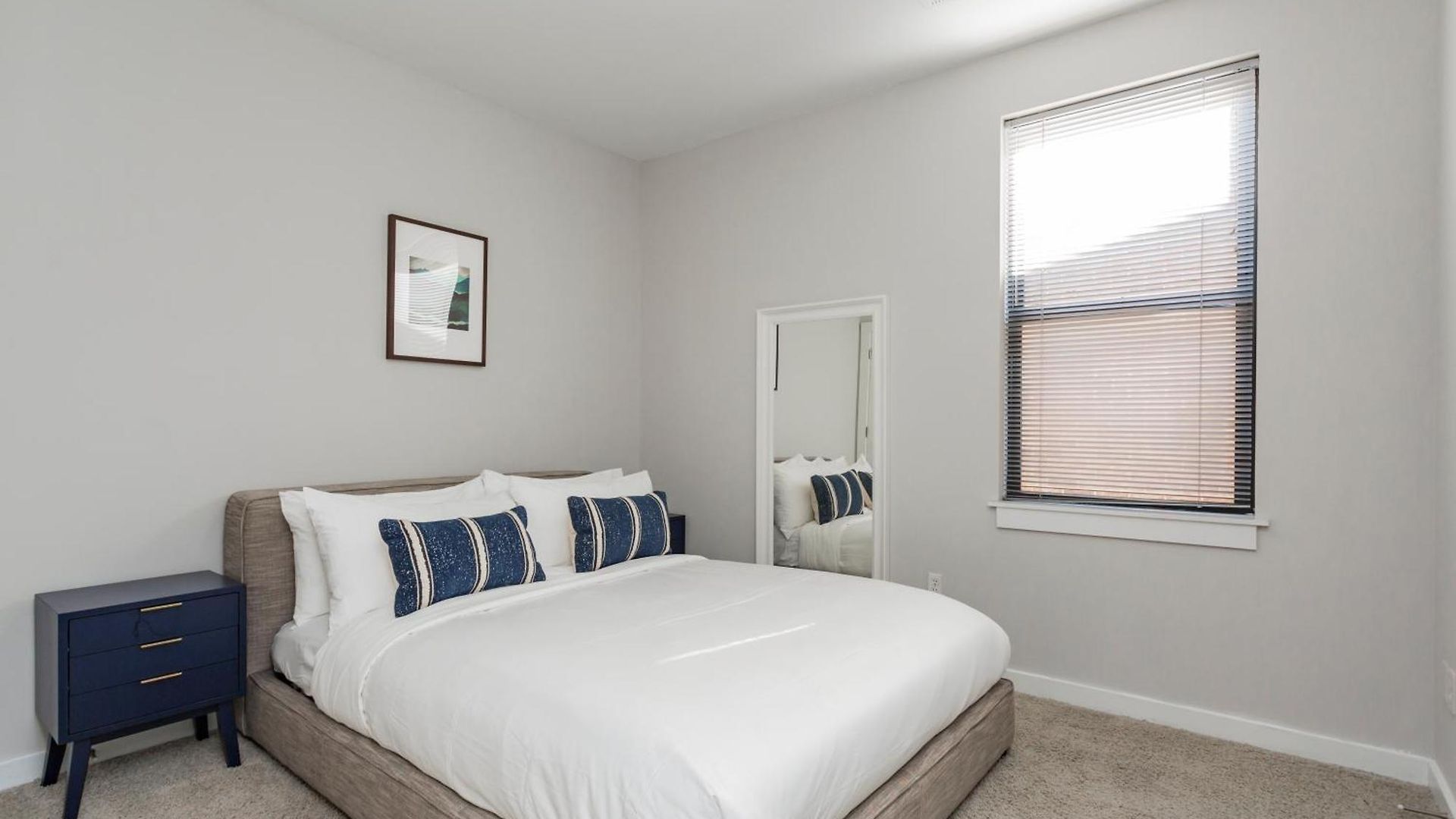 Cozysuites At Music Row Apartment *