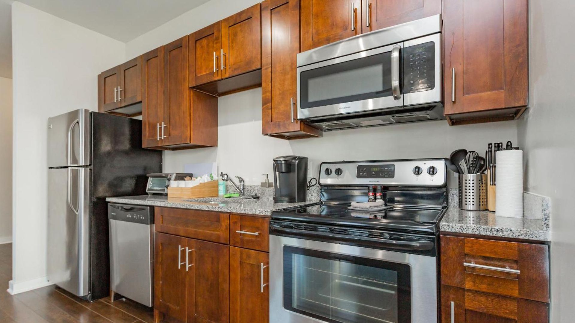 Apartment Cozysuites At Music Row