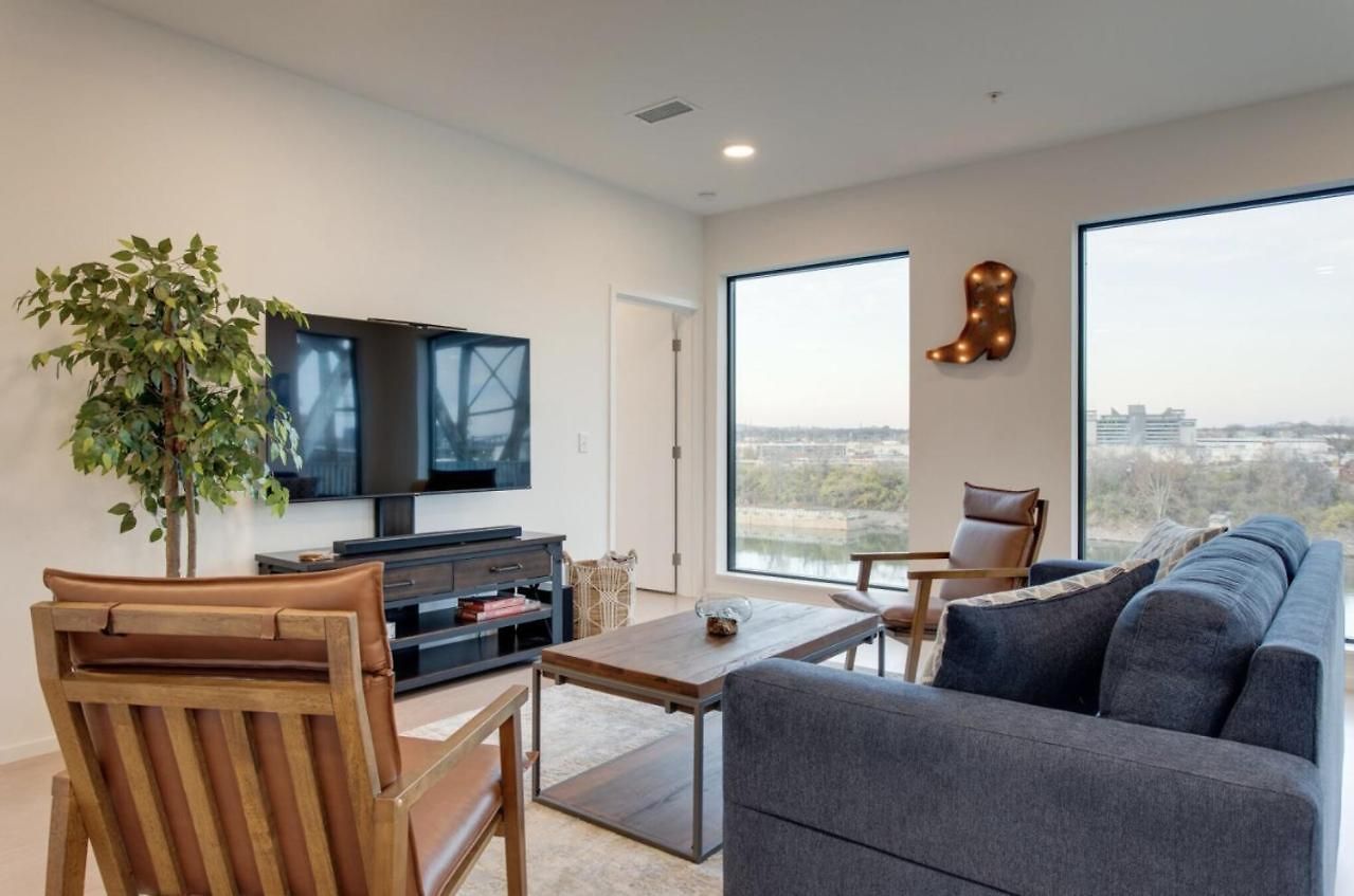 Apartment The Riverfront Vip - Walk To Broadway & Nissan Stadium - Free Garage Nashville