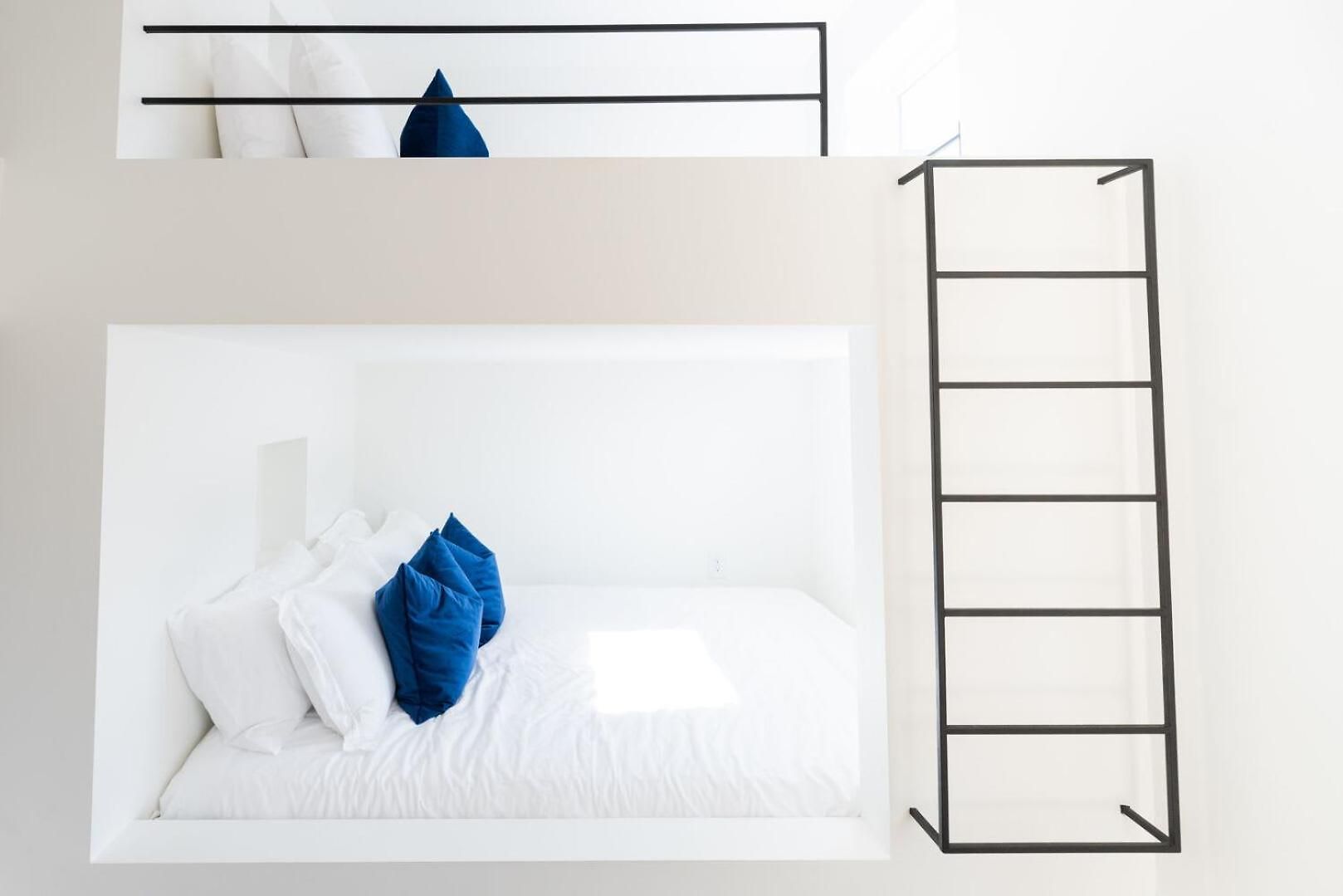 Holiday home Nash Chic Near Dt Rooftop Luxe Comfort