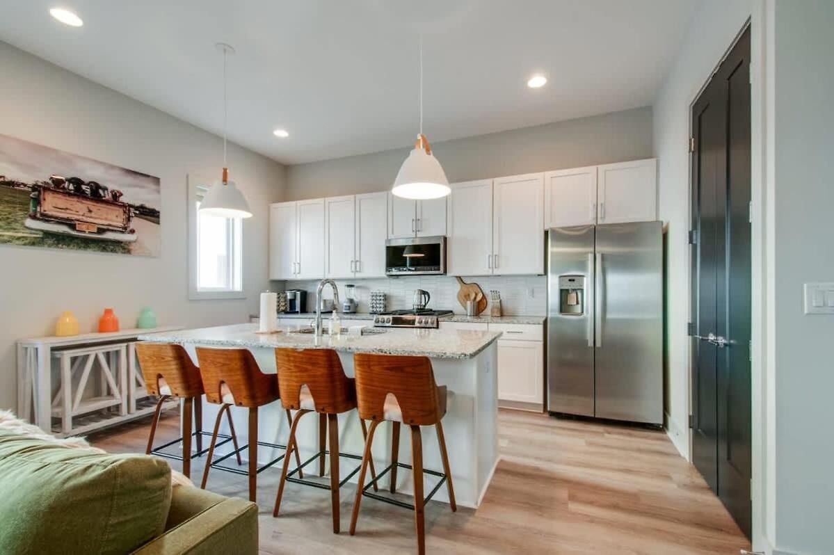 East Nash Lux - 13 Beds & Views Nashville