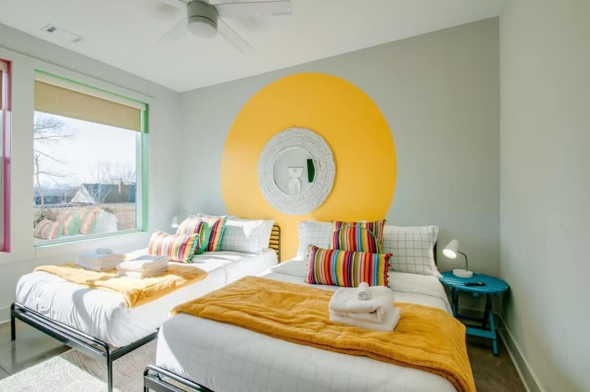 East Nash Lux - 13 Beds & Views Holiday home