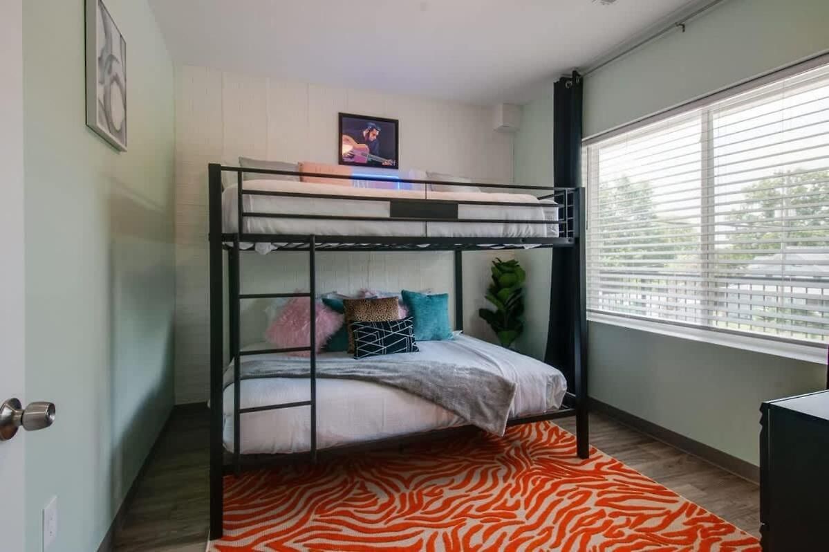 New 4 Bedroom Near Dt Walk To Restaurants * Nashville