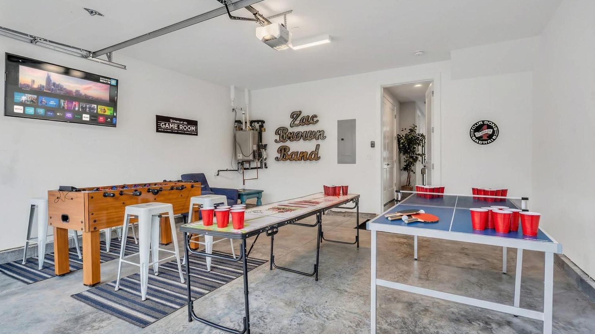 New Luxe 4br 12 Beds - Roofdeck Views - Chefs Kitchen Holiday home *