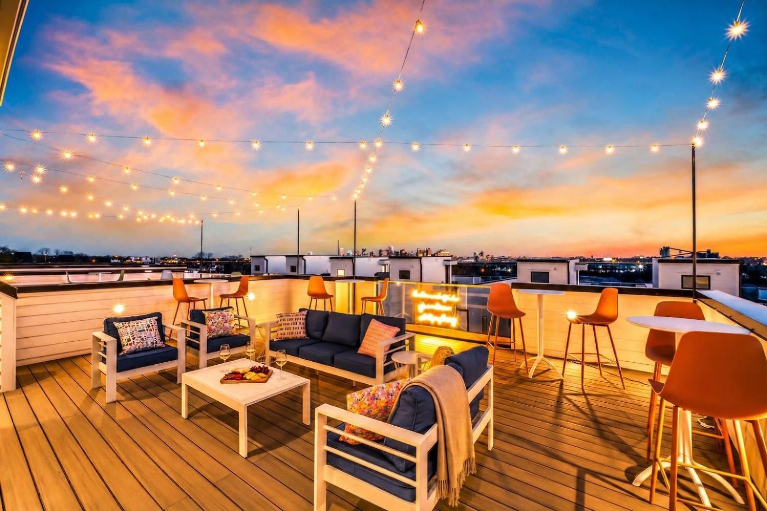 New Nash Eras - Rooftop Decks With Hot Tub - 15 Beds * Nashville