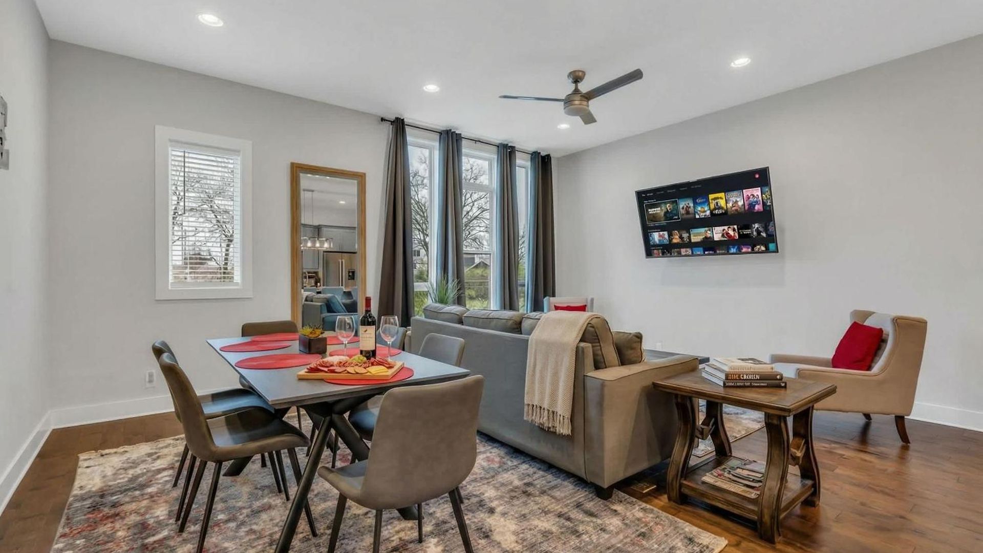 New Luxe 4br 12 Beds - Roofdeck Views - Chefs Kitchen *