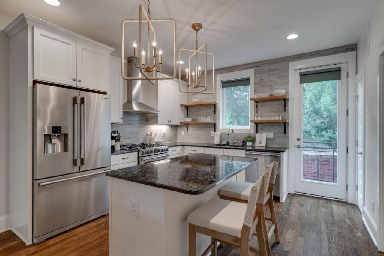 Unforgettable Townhome-close To Broadway-10 Beds! Holiday home *