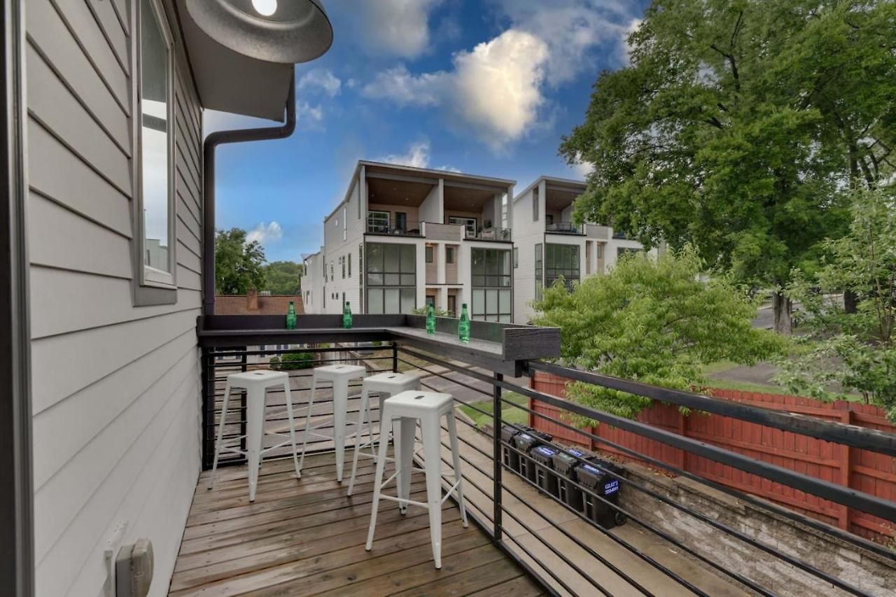 Unforgettable Townhome-close To Broadway-10 Beds! Holiday home *