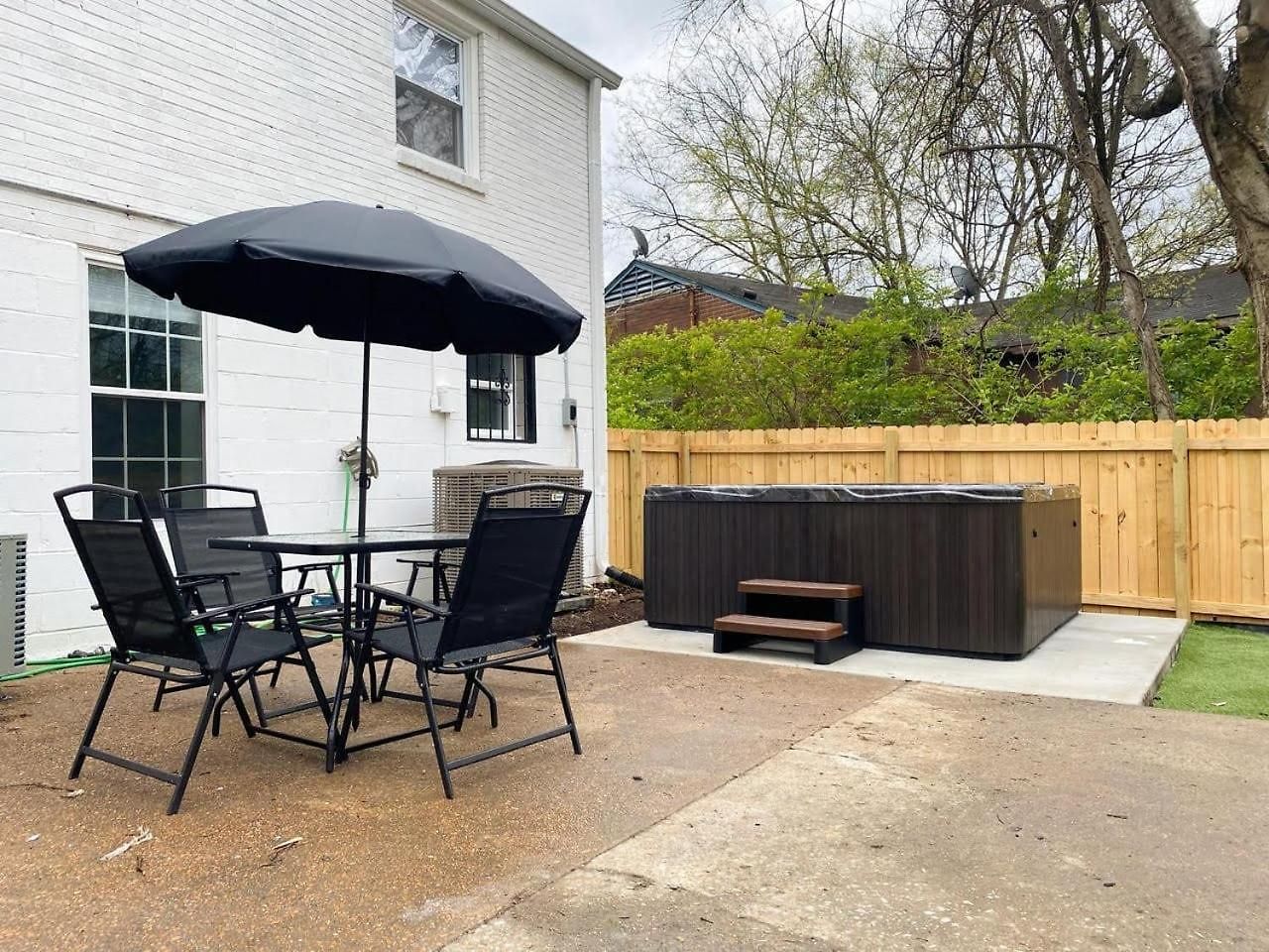 The Playhouse: 4br With Spa, Basketball & Games Holiday home *