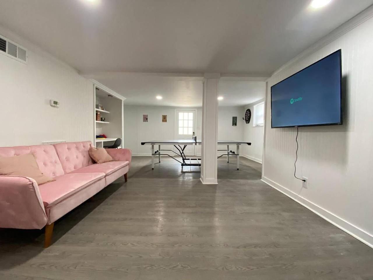 The Playhouse: 4br With Spa, Basketball & Games Holiday home