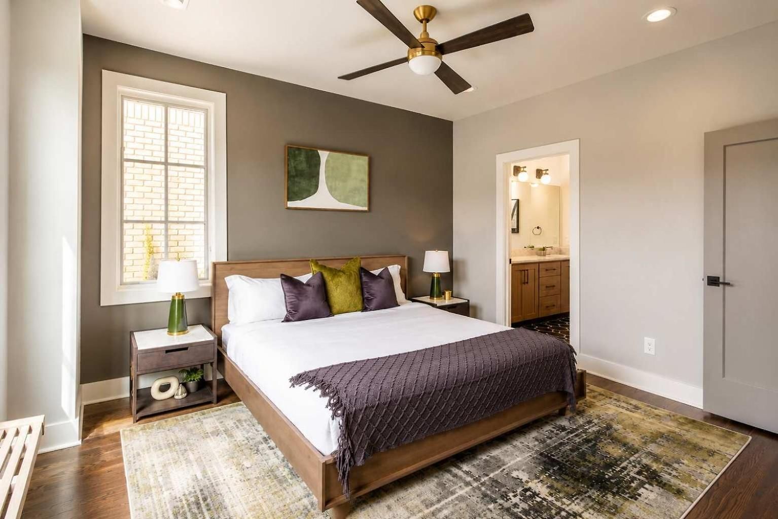 Stylish West End With Rooftop & Patio *