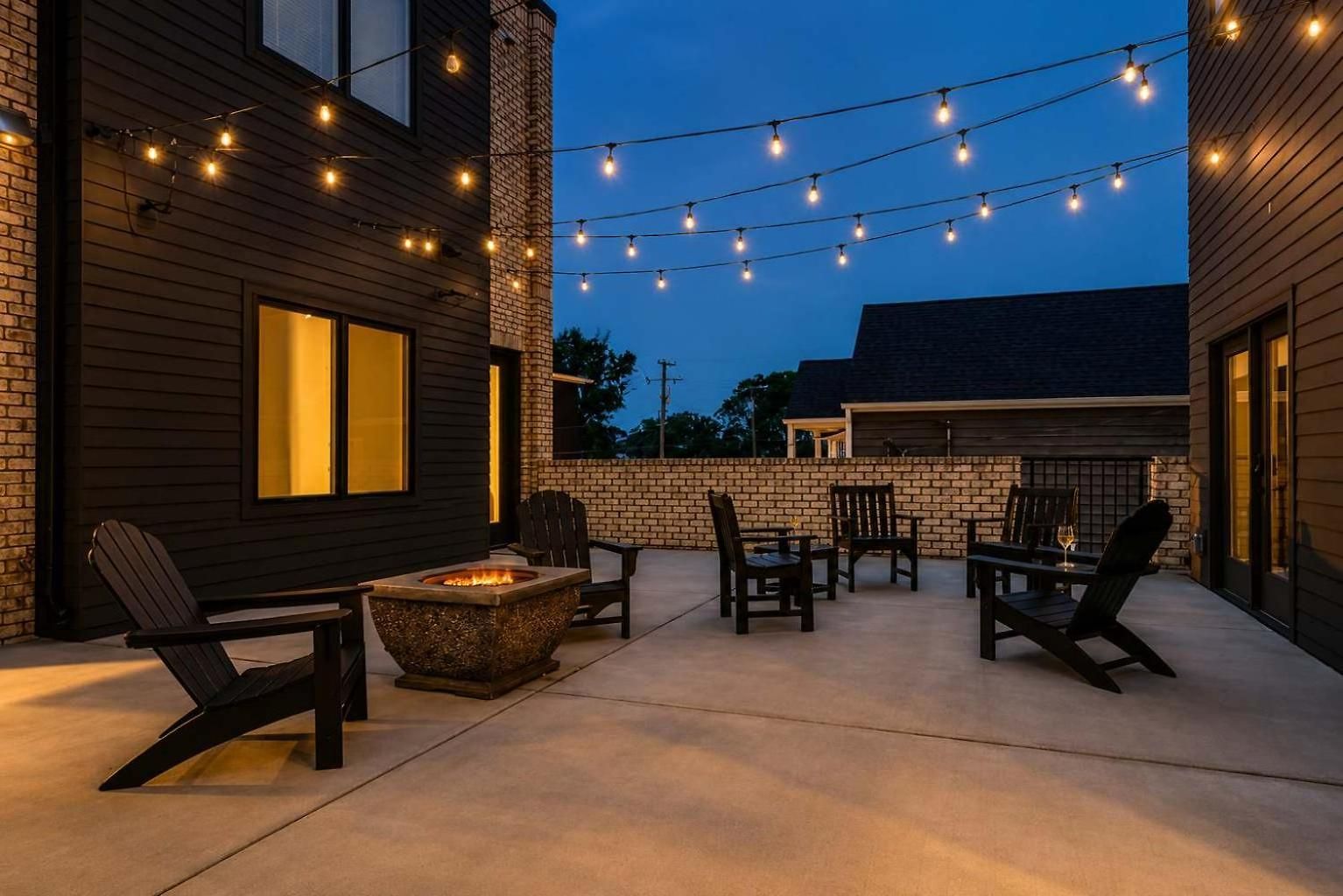 Holiday home Stylish West End With Rooftop & Patio *