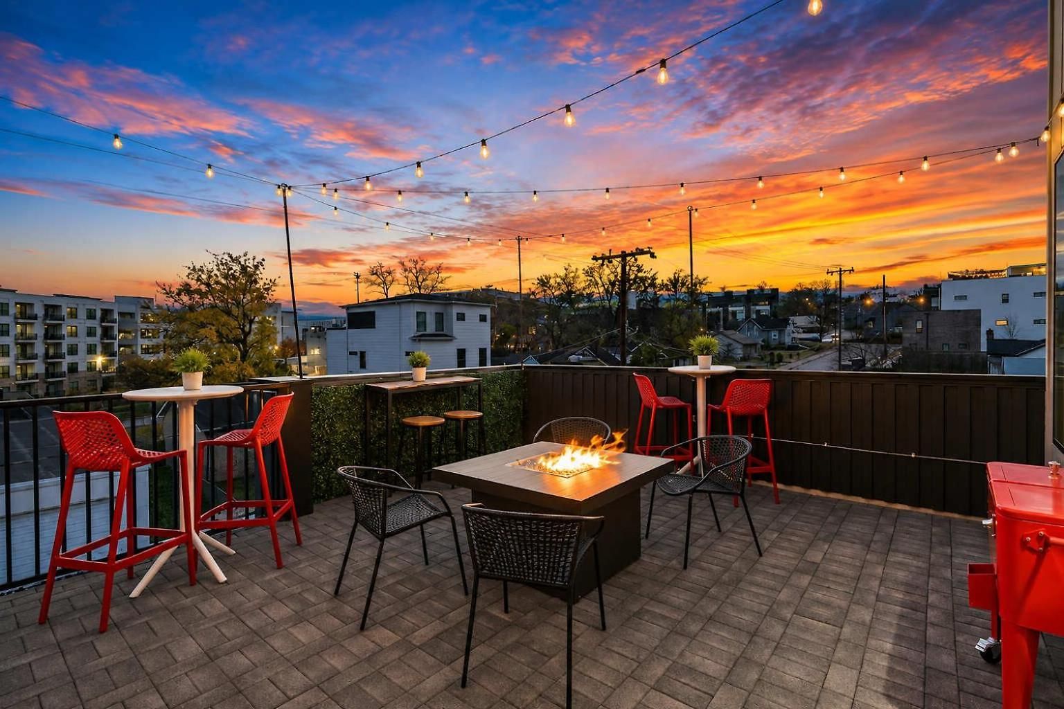 Stunning Private Rooftop Sunset Views Nashville