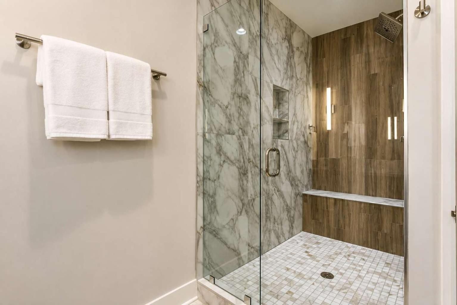 Two New Homes Sleeps Up To 24 * Nashville