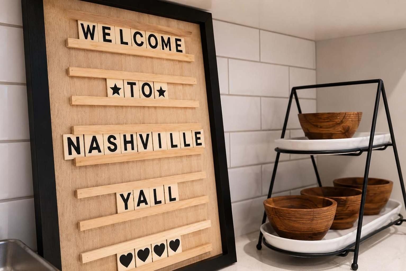 King Bed 3 Miles To Broadway Holiday home Nashville