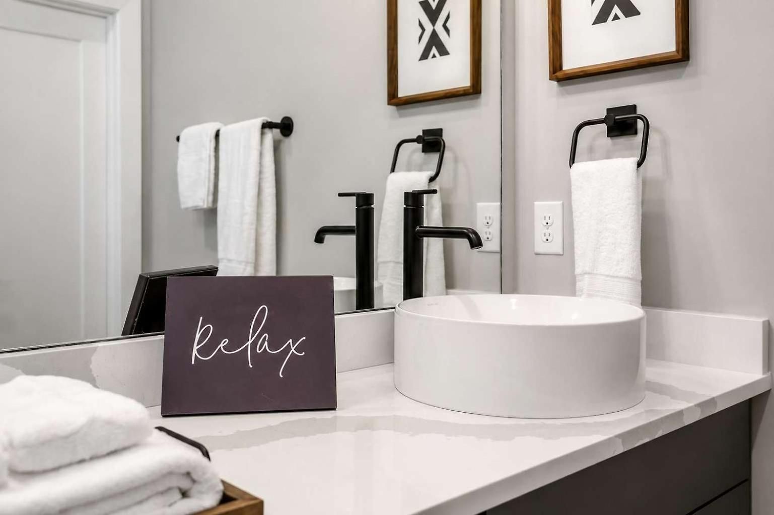 Modern Rooftop & Hot Tub