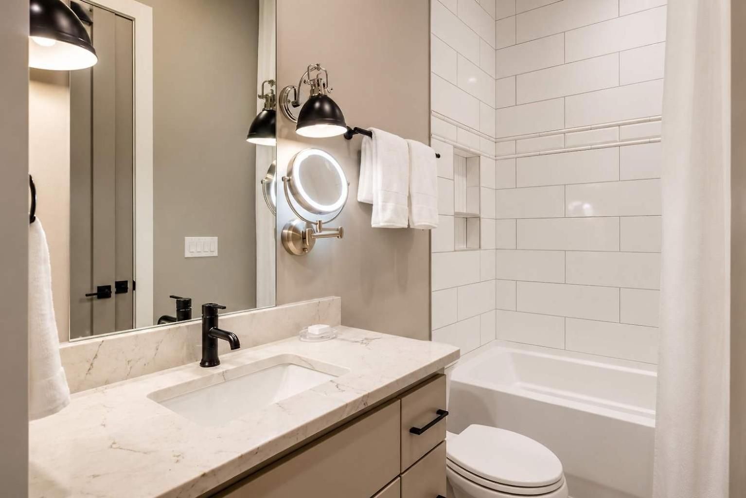 Two New Homes Sleeps Up To 24 * Nashville