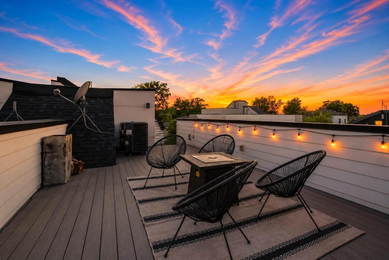 Holiday home Escape Skyline Views Minutes To Broadway *