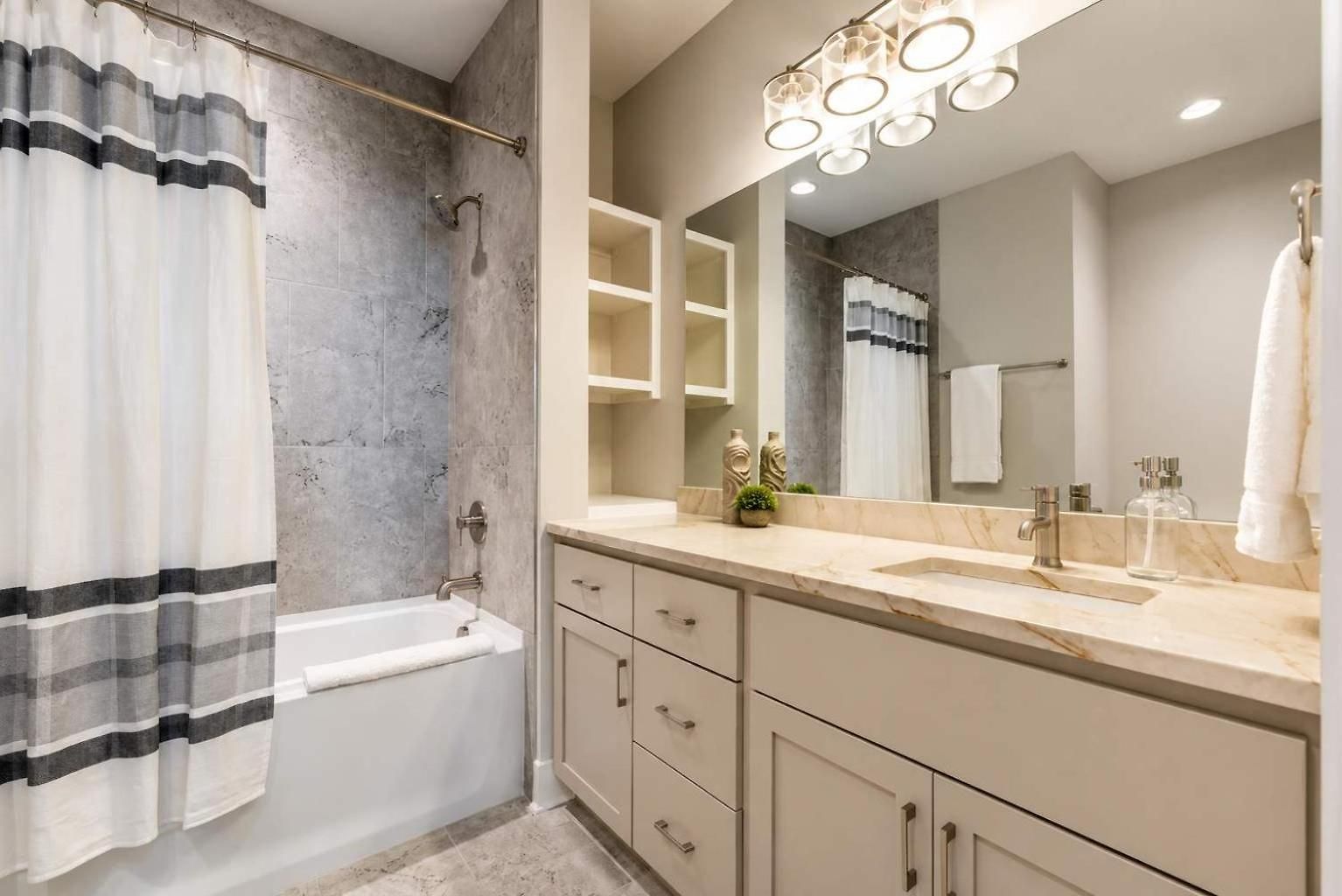 2 New Homes Near Vandy & 3 Min To Bars Nashville