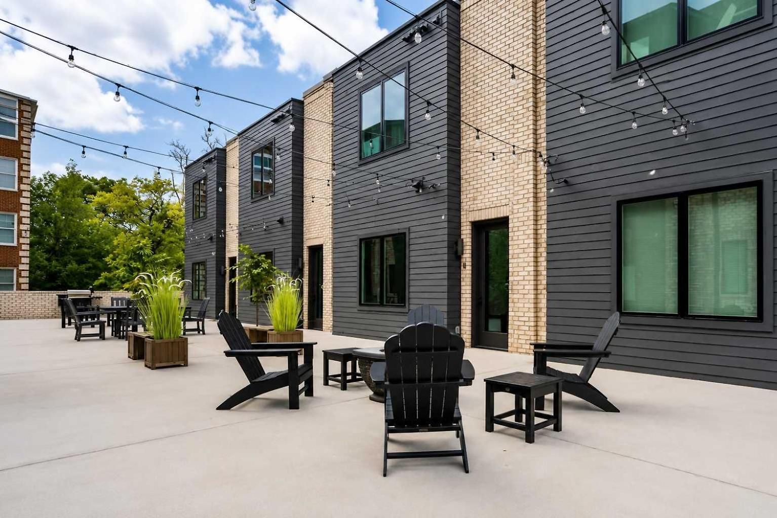 Holiday home 2 New Homes Near Vandy & 3 Min To Bars Nashville