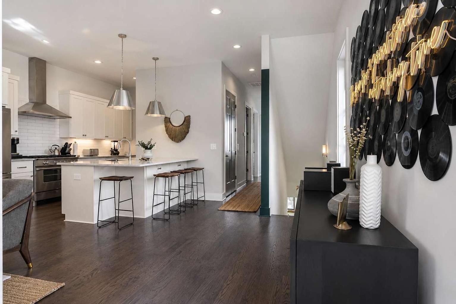 2 New Homes Near Vandy & 3 Min To Bars * Nashville