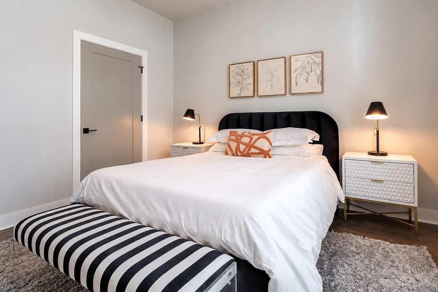 2 New Homes Near Vandy & 3 Min To Bars Holiday home