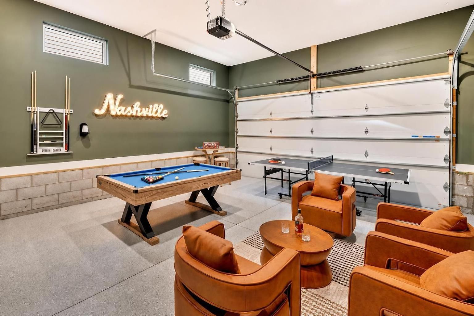 Rooftop Deck & Shuffleboard Bbq Near Downtown * Nashville
