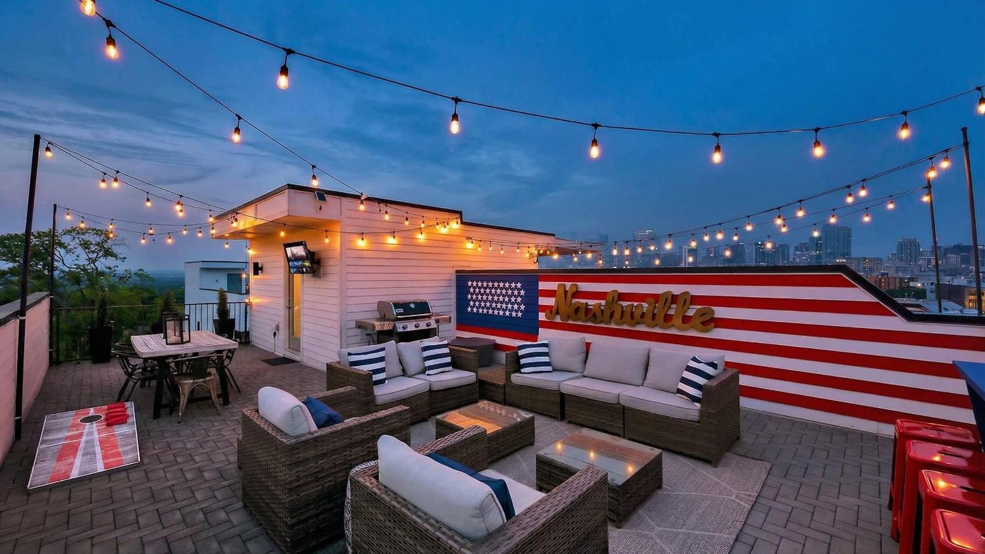 Rooftop Deck & Shuffleboard Bbq Near Downtown Holiday home Nashville