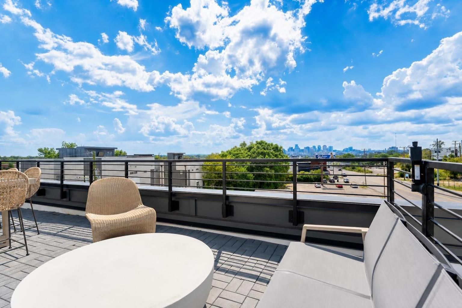 Luxe Group With Hot Tub & Rooftop Lounge Holiday home Nashville