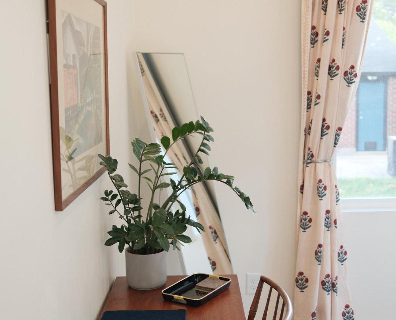 Apartment Storybook - Perfect For Couples And Solo Travelers *