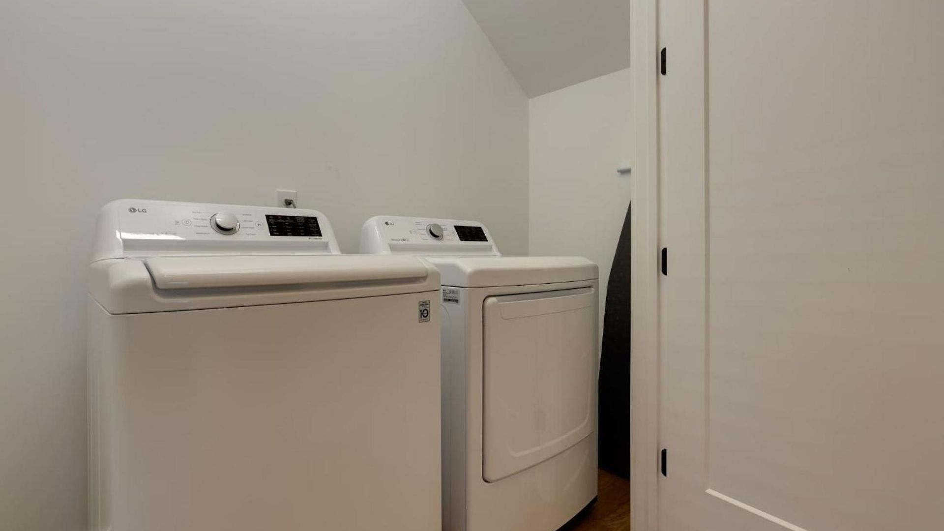 Holiday home 4br Getaway For 12 W Balcony Mins To Broadway Nashville